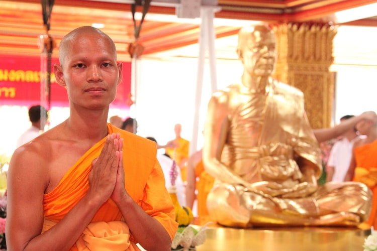 mnich buddyjski